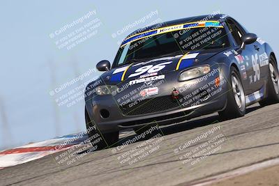 media/Oct-26-2025-CalClub SCCA (Sun) [[8ce1e69566]]/Group 2/Grapevine/